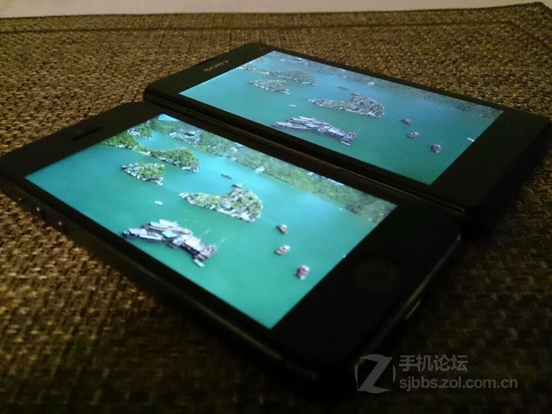 索尼z1mini开不了机 充电闪红灯-索尼z1充电亮