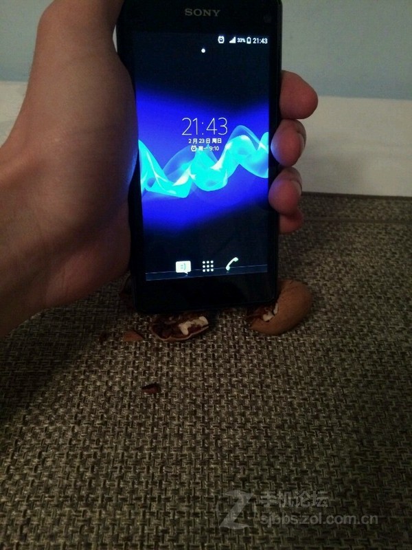 索尼z1mini开不了机 充电闪红灯-索尼z1充电亮