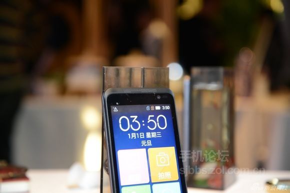 品牌手机商城 Cg-4jVSKJBGINjoHAABgBpddhBkAAO05AJPDgwAAGAe064.jpg